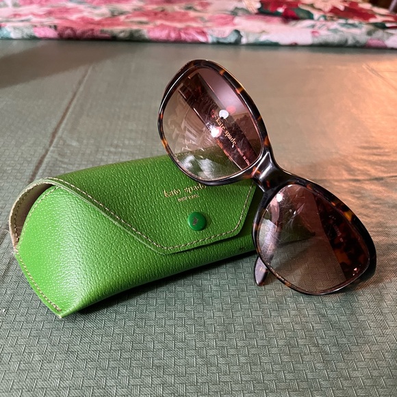kate spade Accessories - Kate Spade Sunglasses & Case